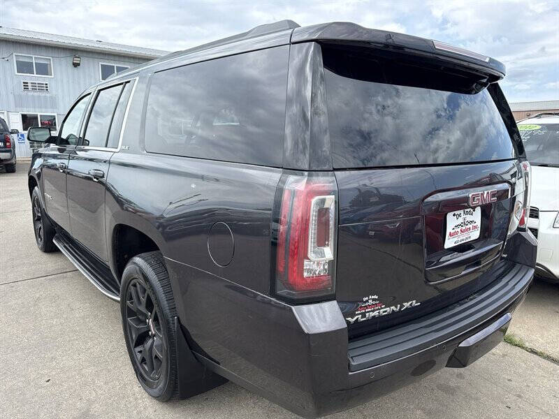 2017 GMC Yukon XL SLE