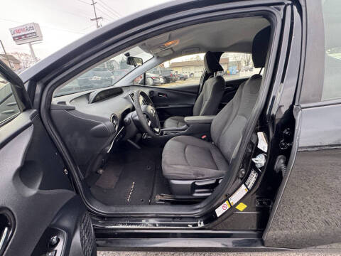 2016 Toyota Prius Two