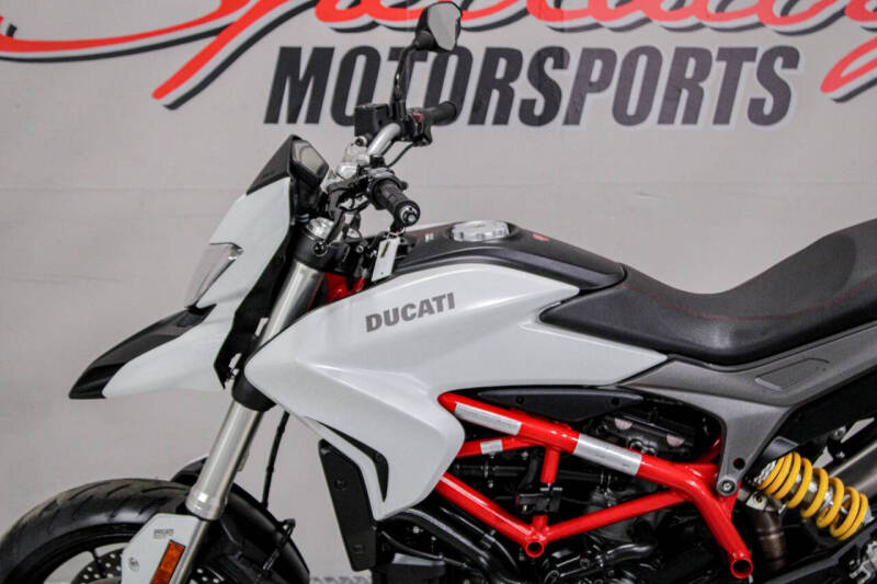 2016 Ducati Hypermotard