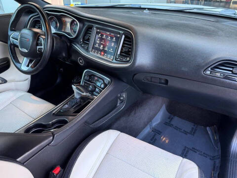 2018 Dodge Challenger SXT