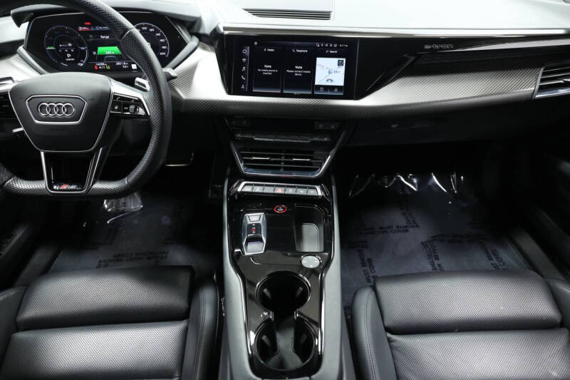 2022 Audi RS e-tron GT quattro