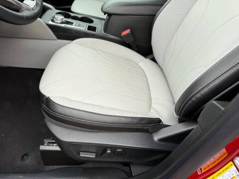 2026 Ford Escape Hybrid Platinum