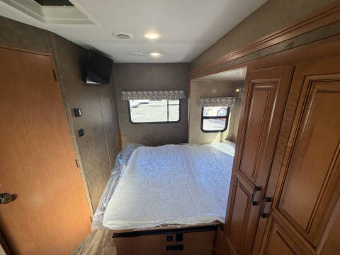 2017 Forest River Sunseeker MBS