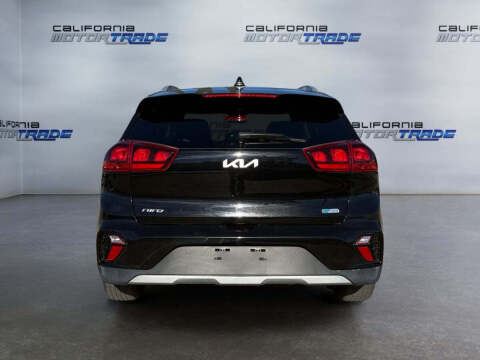 2022 Kia Niro LXS