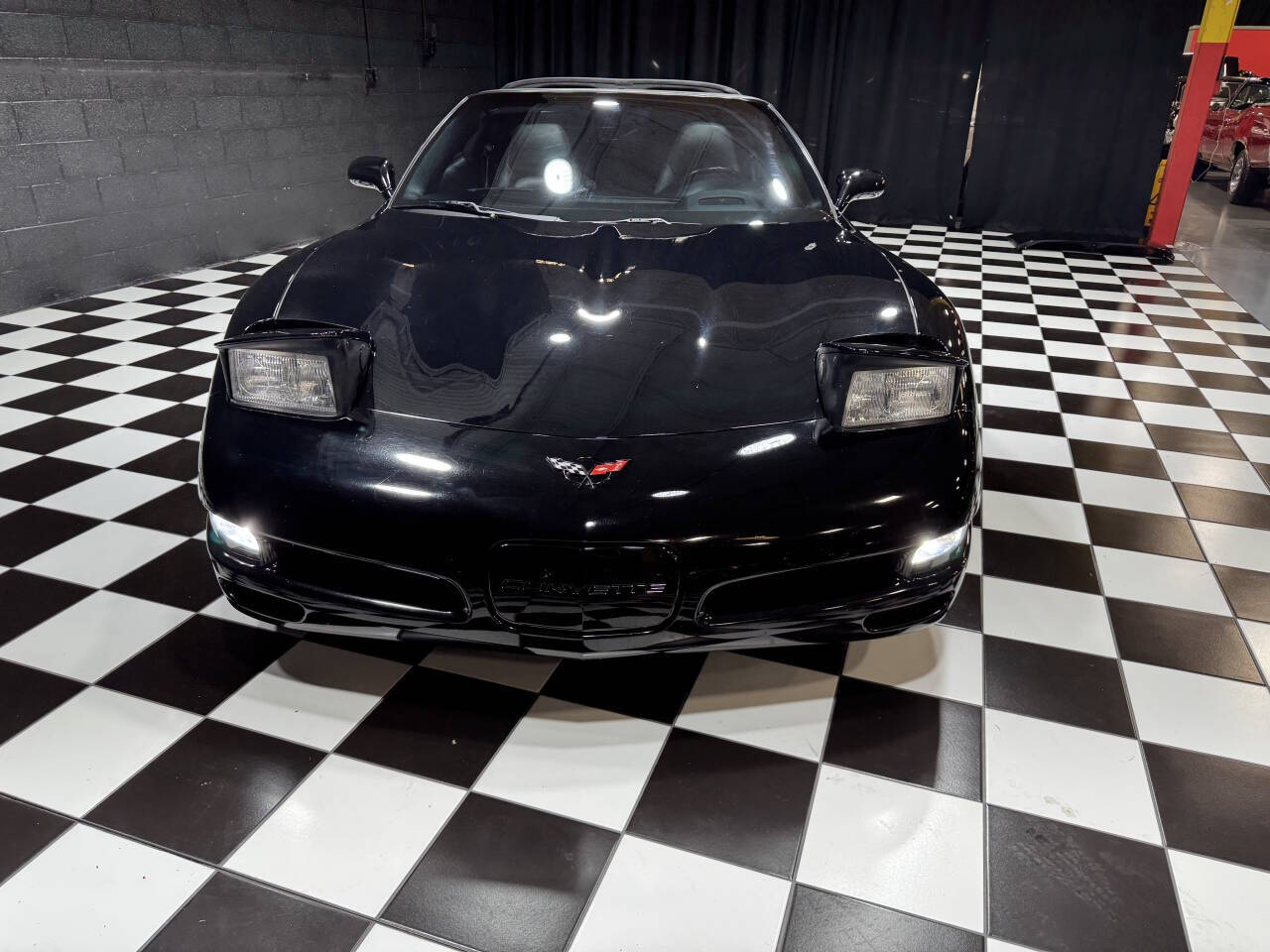2004 Chevrolet Corvette 43
