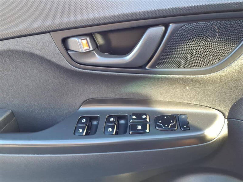 2020 Hyundai Kona SEL Plus