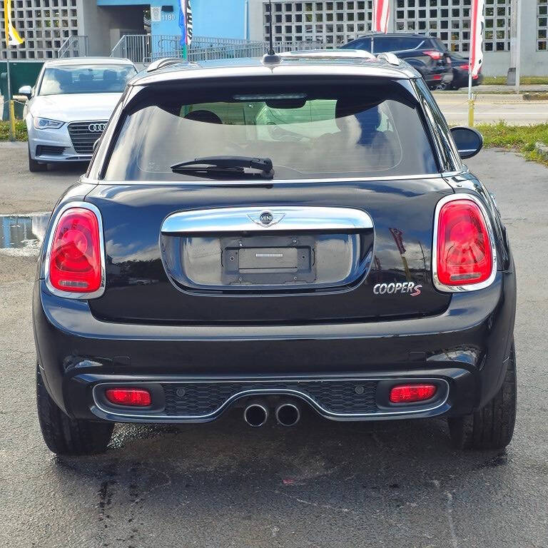 2018 MINI Hardtop 4 Door for sale at SouthMotor Miami in Hialeah, FL