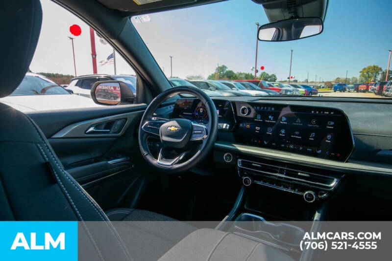 2024 Chevrolet Traverse LT