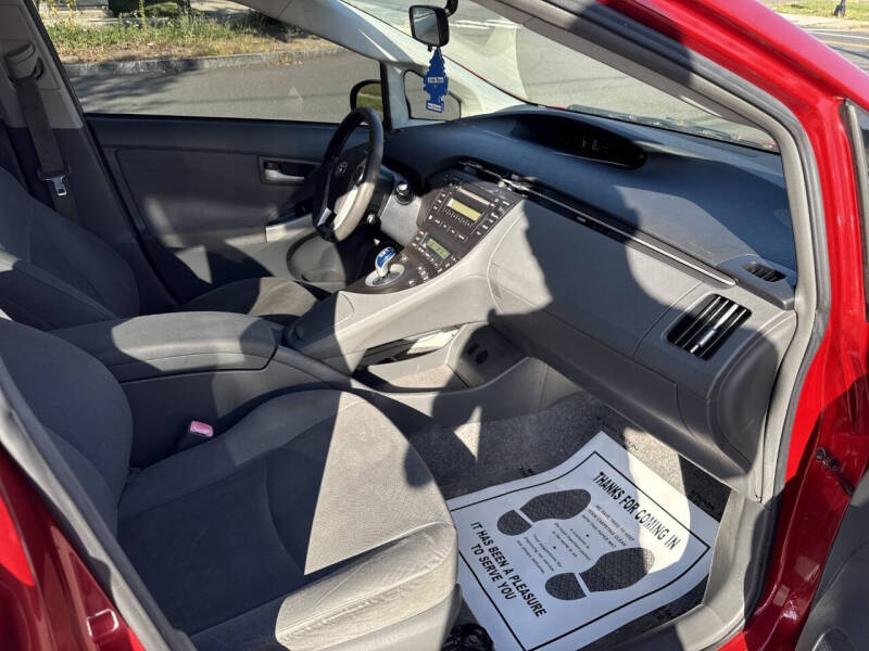 2010 Toyota Prius III