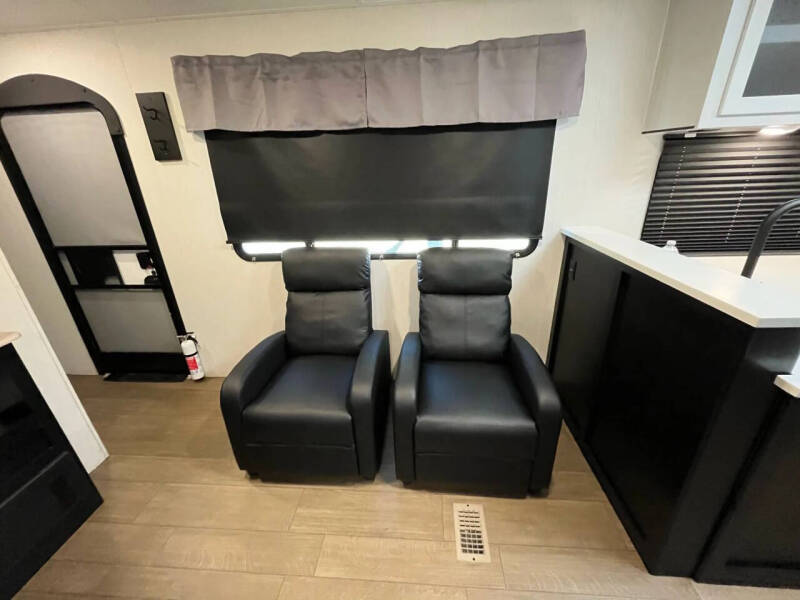 2023 Forest River WILDCAT M-282RKX