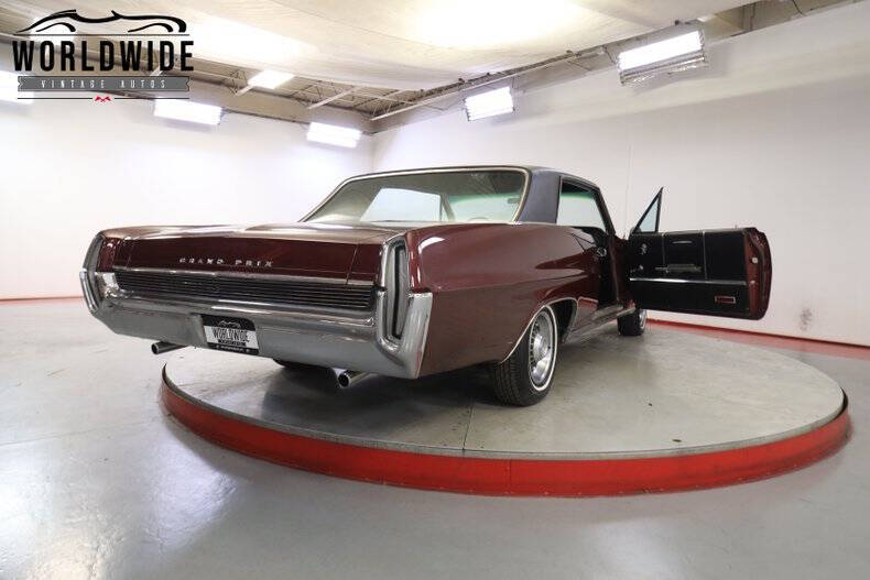 1964 Pontiac Grand Prix