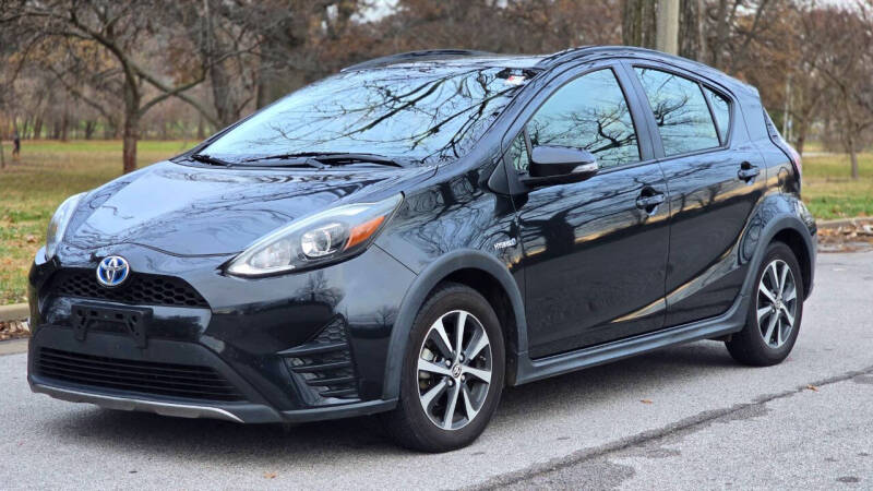 2018 Toyota Prius c Three photo 3