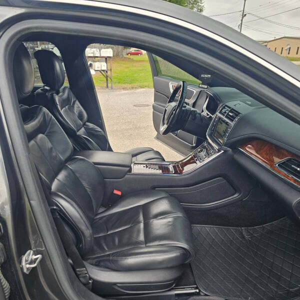 2017 Lincoln Continental Select