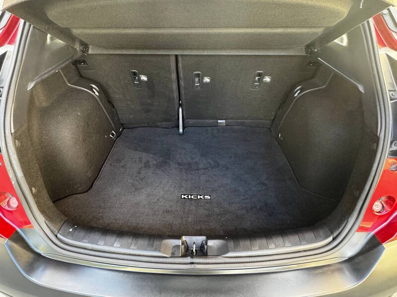 2018 Nissan Kicks SV