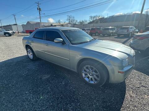 2006 Chrysler 300 for sale at SAVORS AUTO CONNECTION LLC in East Liverpool OH