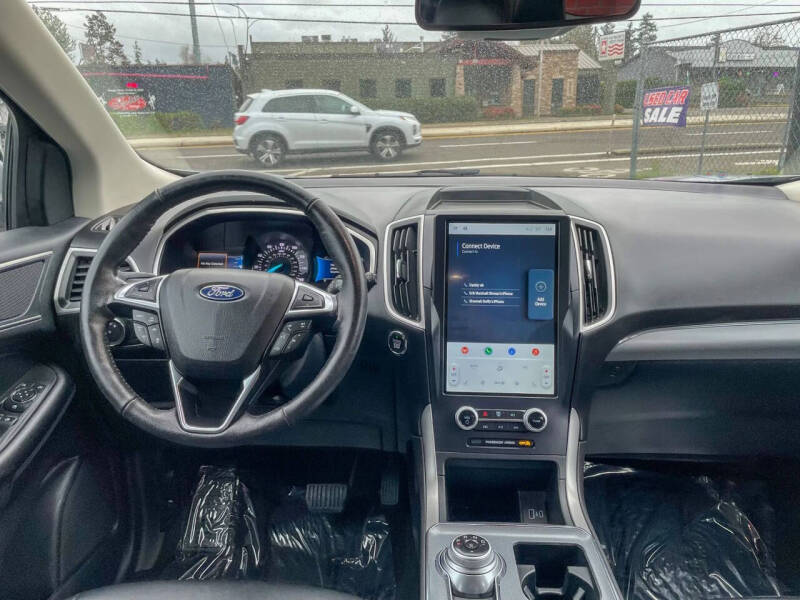 2021 Ford Edge