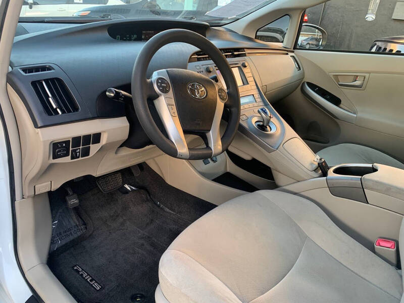 2013 Toyota Prius Two