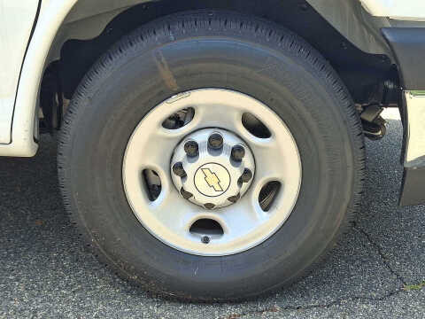 2025 Chevrolet Express 2500