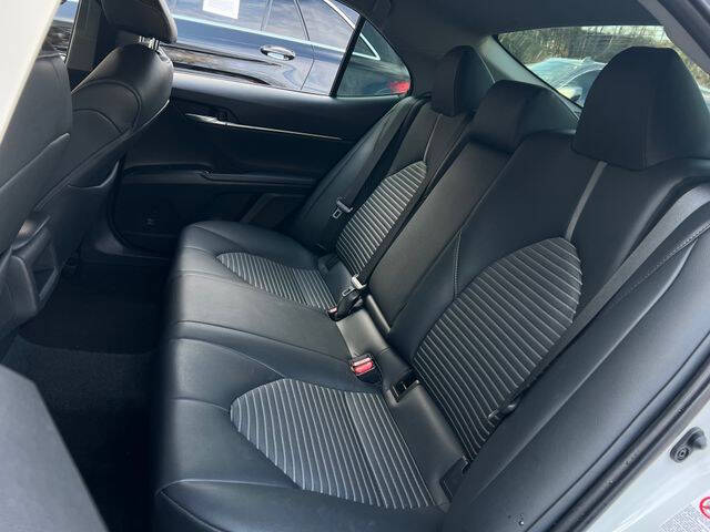 2019 Toyota Camry SE