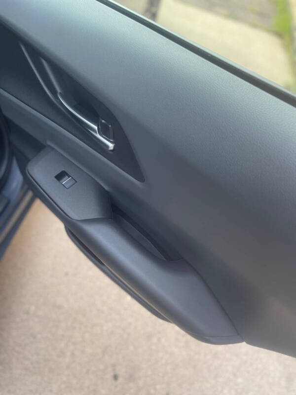 2023 Toyota Prius LE