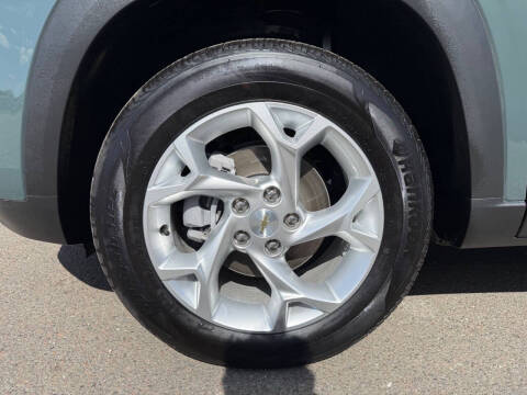 2025 Chevrolet Trax LS