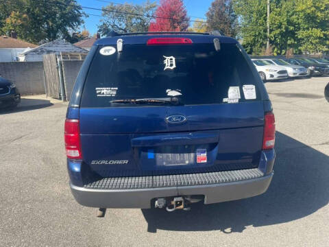 2004 Ford Explorer XLT
