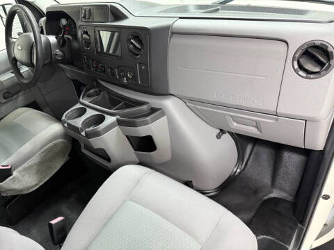 2014 Ford E-Series E-150