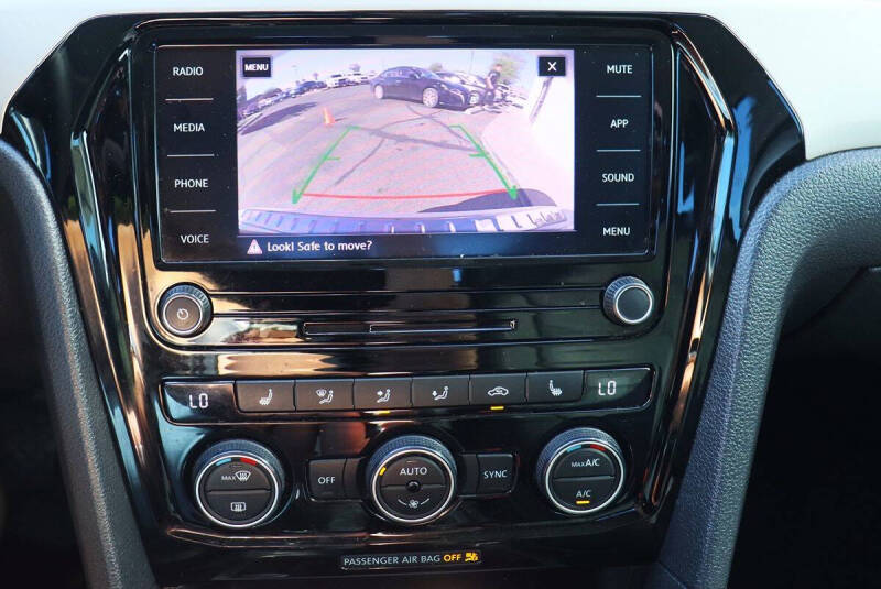 2022 Volkswagen Passat SE