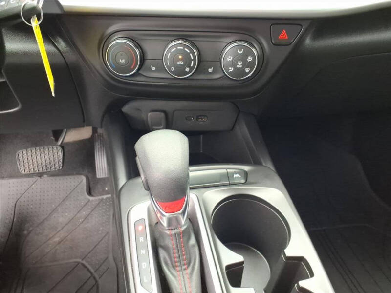 2025 Chevrolet Trax RS