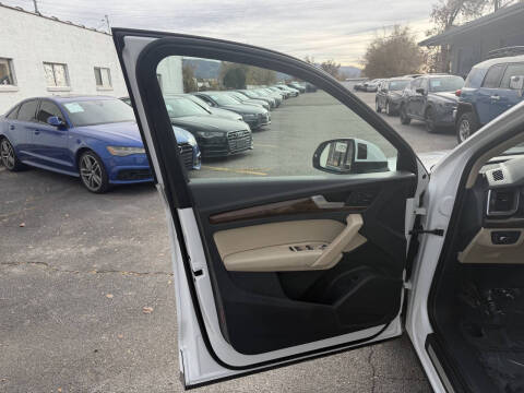 2018 Audi Q5 2.0T quattro Premium Plus