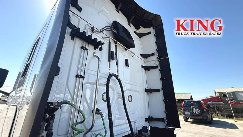 2024 Freightliner Cascadia