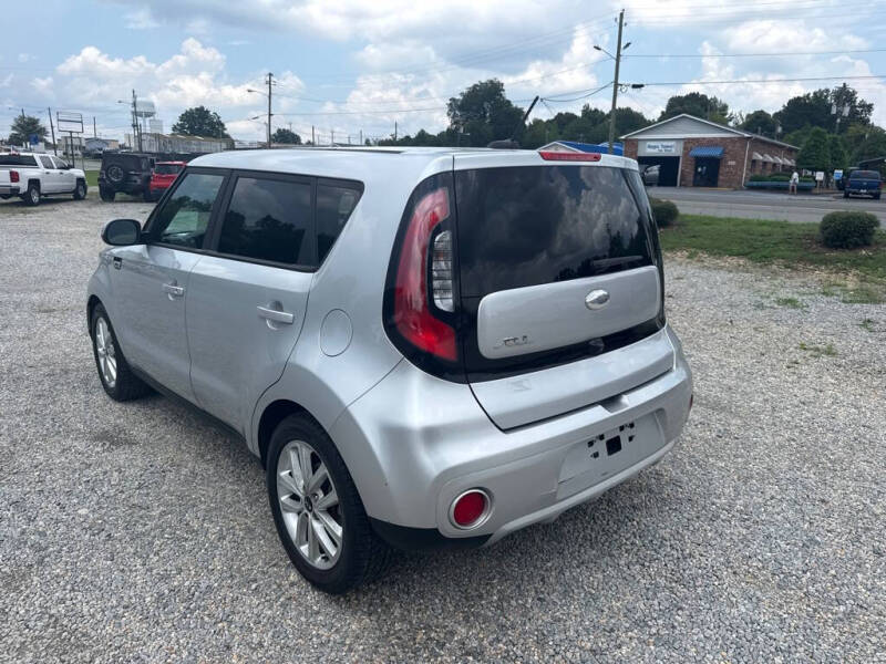 2019 Kia Soul +