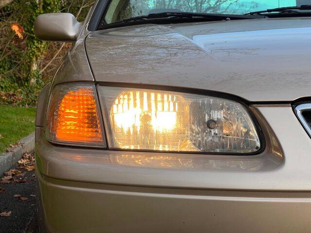 2001 Toyota Camry LE V6