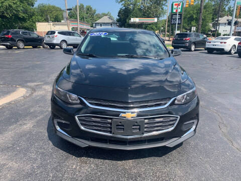 2018 Chevrolet Malibu for sale at DTH FINANCE LLC in Toledo OH
