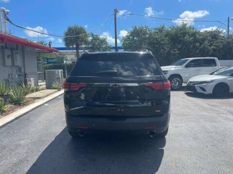 2023 Chevrolet Traverse LT Leather