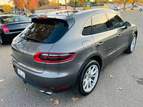 2015 Porsche Macan S