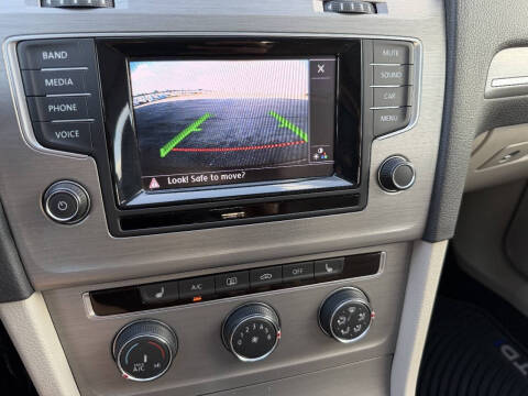 2015 Volkswagen Golf TDI SE