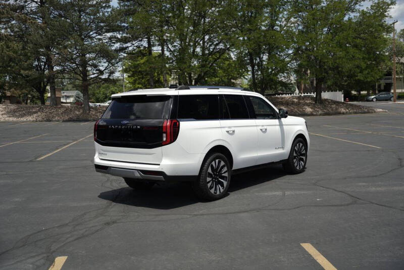 2025 Ford Expedition Platinum