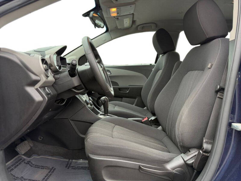 2015 Chevrolet Sonic LT Auto