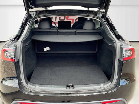 2024 Tesla Model Y Long Range