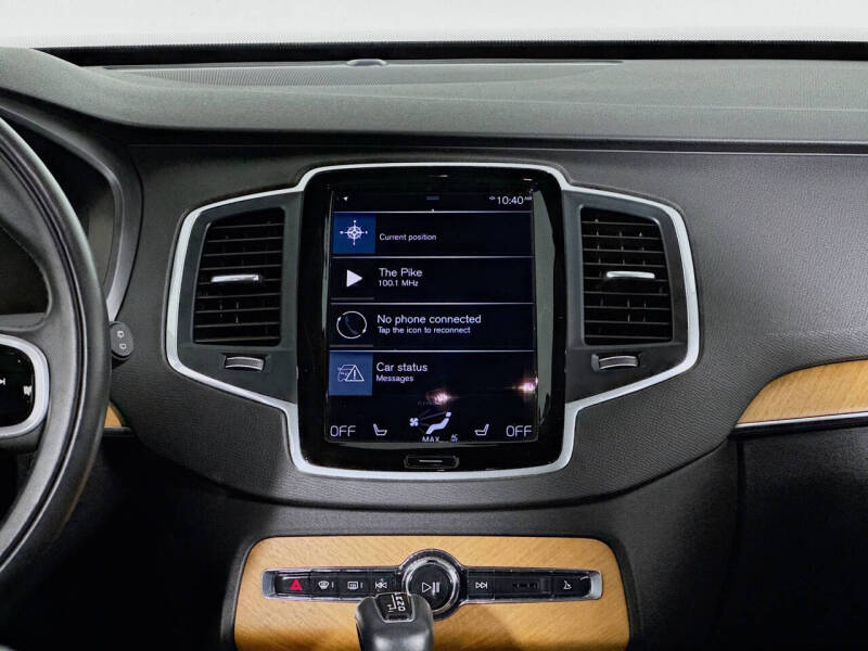 2022 Volvo XC90 T5 Momentum