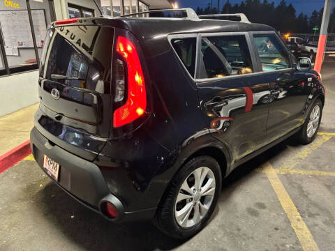 2014 Kia Soul +