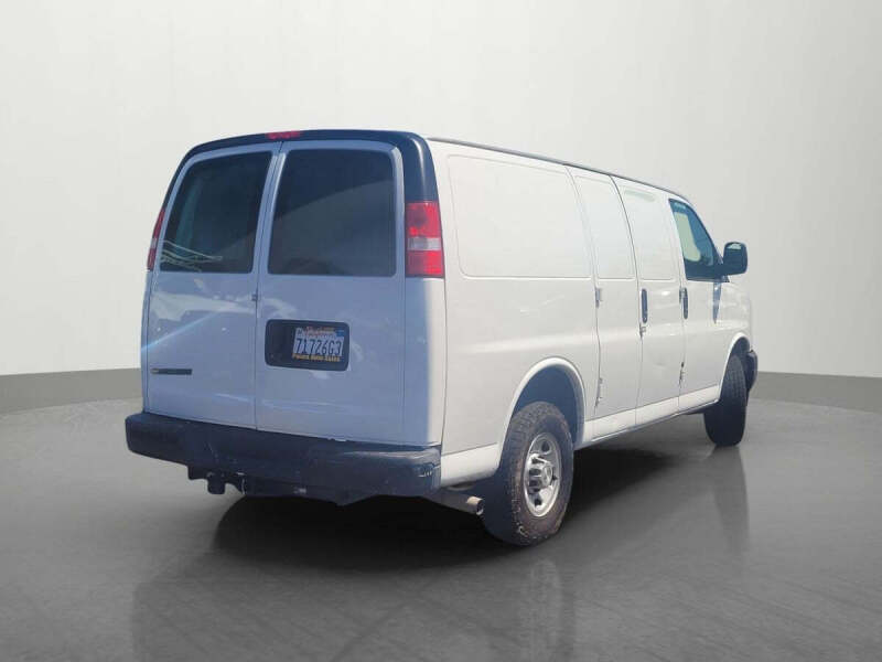 2021 Chevrolet Express 2500