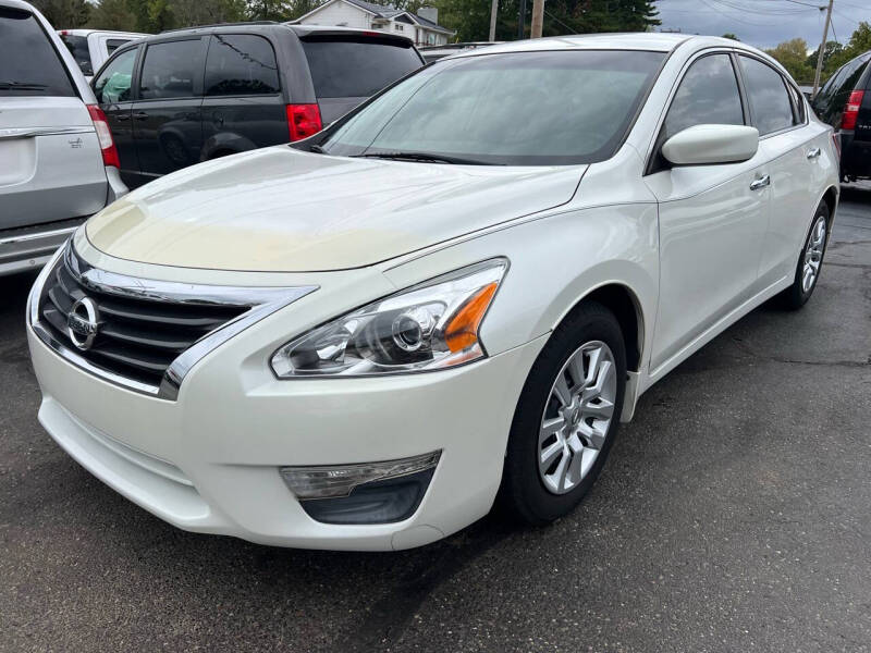 Used 2013 Nissan Altima Sedan S with VIN 1N4AL3AP8DC910496 for sale in Dillonvale, OH