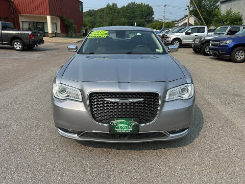 2017 Chrysler 300 C