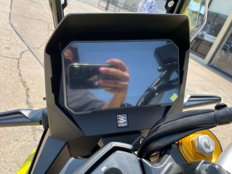 2023 Suzuki V-STROM800