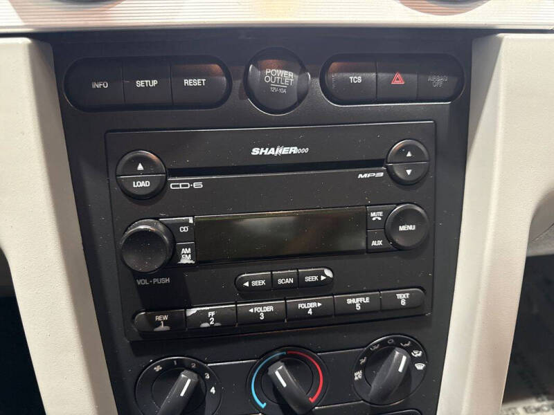 2005 Ford Mustang GT Premium