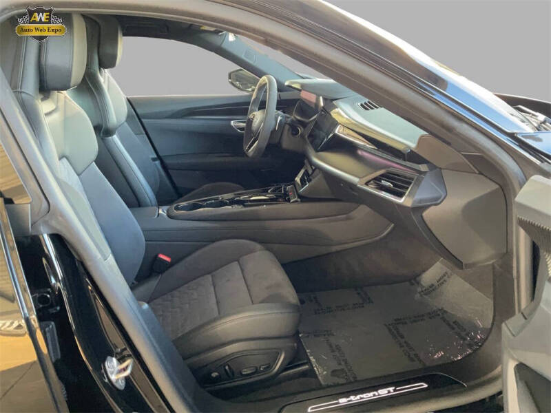 2022 Audi e-tron GT quattro Prestige