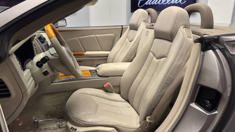 2004 Cadillac XLR
