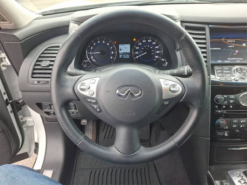 2017 Infiniti QX70